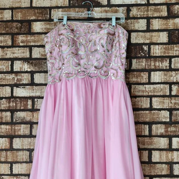 Alyce Paris Cosmo Pink Chiffon Strapless Prom Dress Gold Sequin Bodice Size 14 - Picture 2 of 7